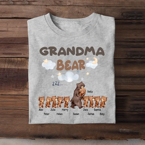 Personalized Grandma Bear with Kid Names T-shirt HTHHN3006